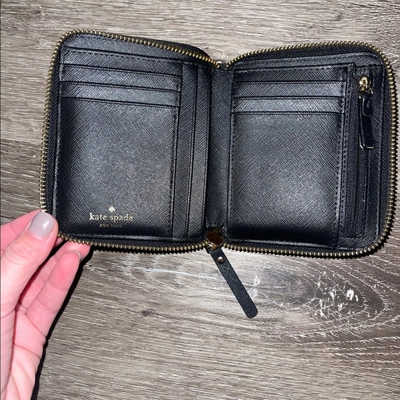Kate Spade Wallet - Picture 6 of 7